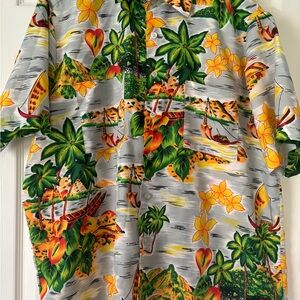 VanCort short sleeve button men’s shirt.must have. Size Large